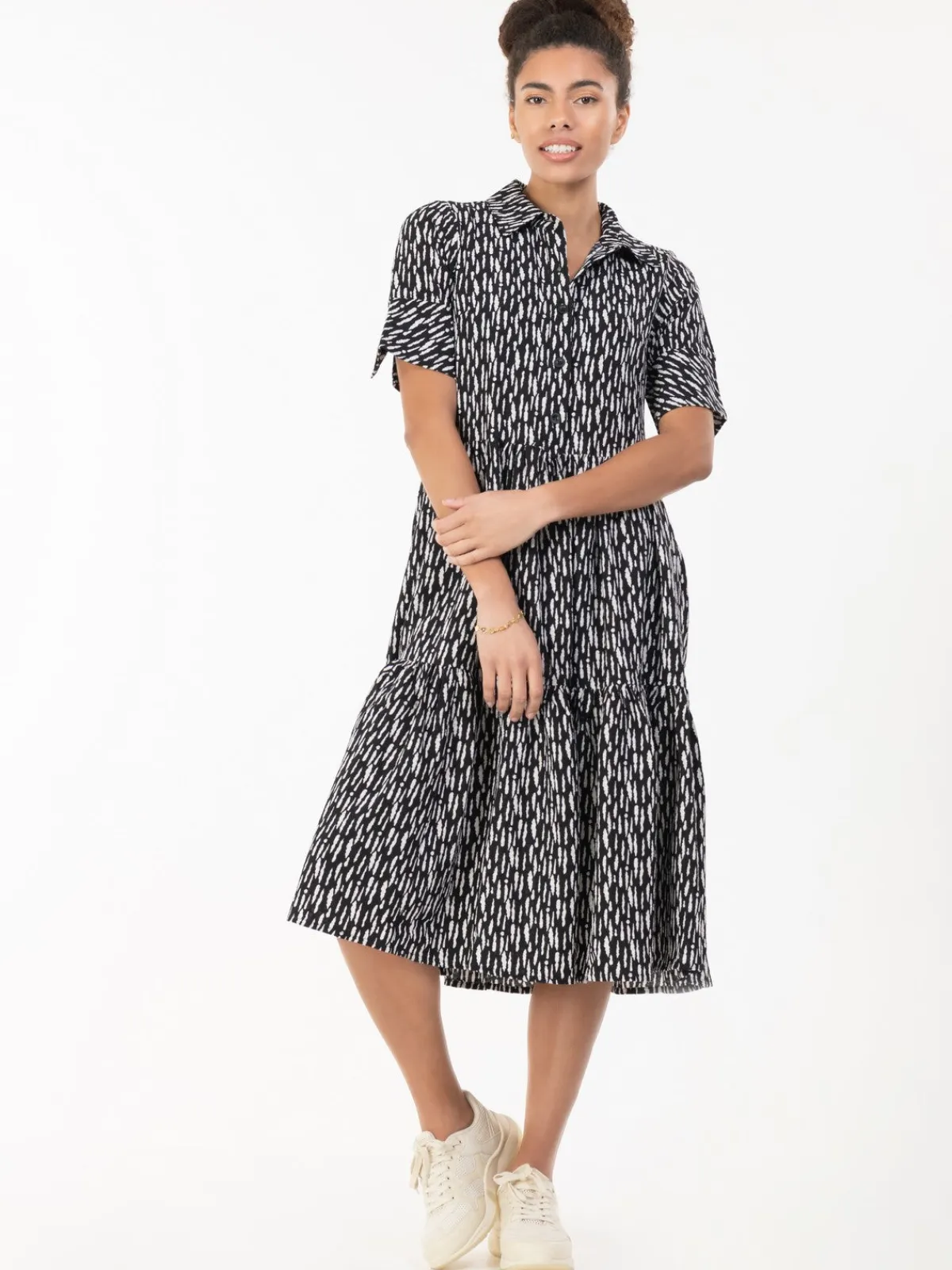 Jolie Moi Shirt Dresses|Office Dresses-Amara Tiered Midi Shirt Dress, Black Geo