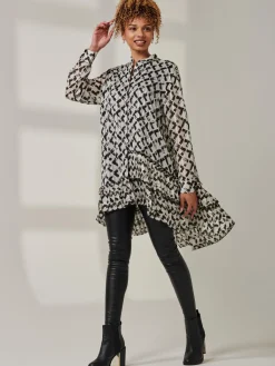 Jolie Moi Weekend Casuals|Shirts & Blouses-Asymmetric Tiered Hem Shirt, Black Abstract