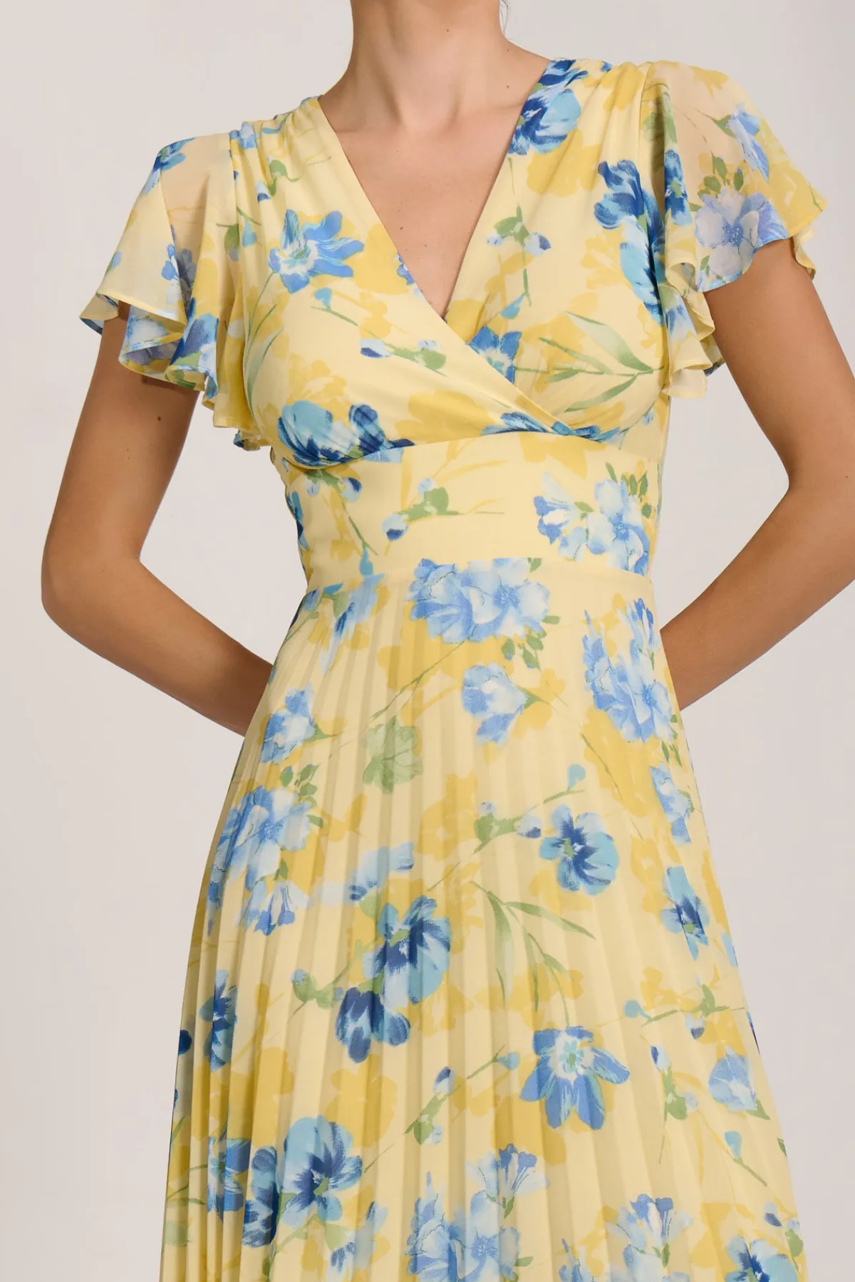 Jolie Moi Weekend Casuals|Maxi Dresses-Cap Sleeve Pleated Chiffon Maxi Dress, Yellow Floral