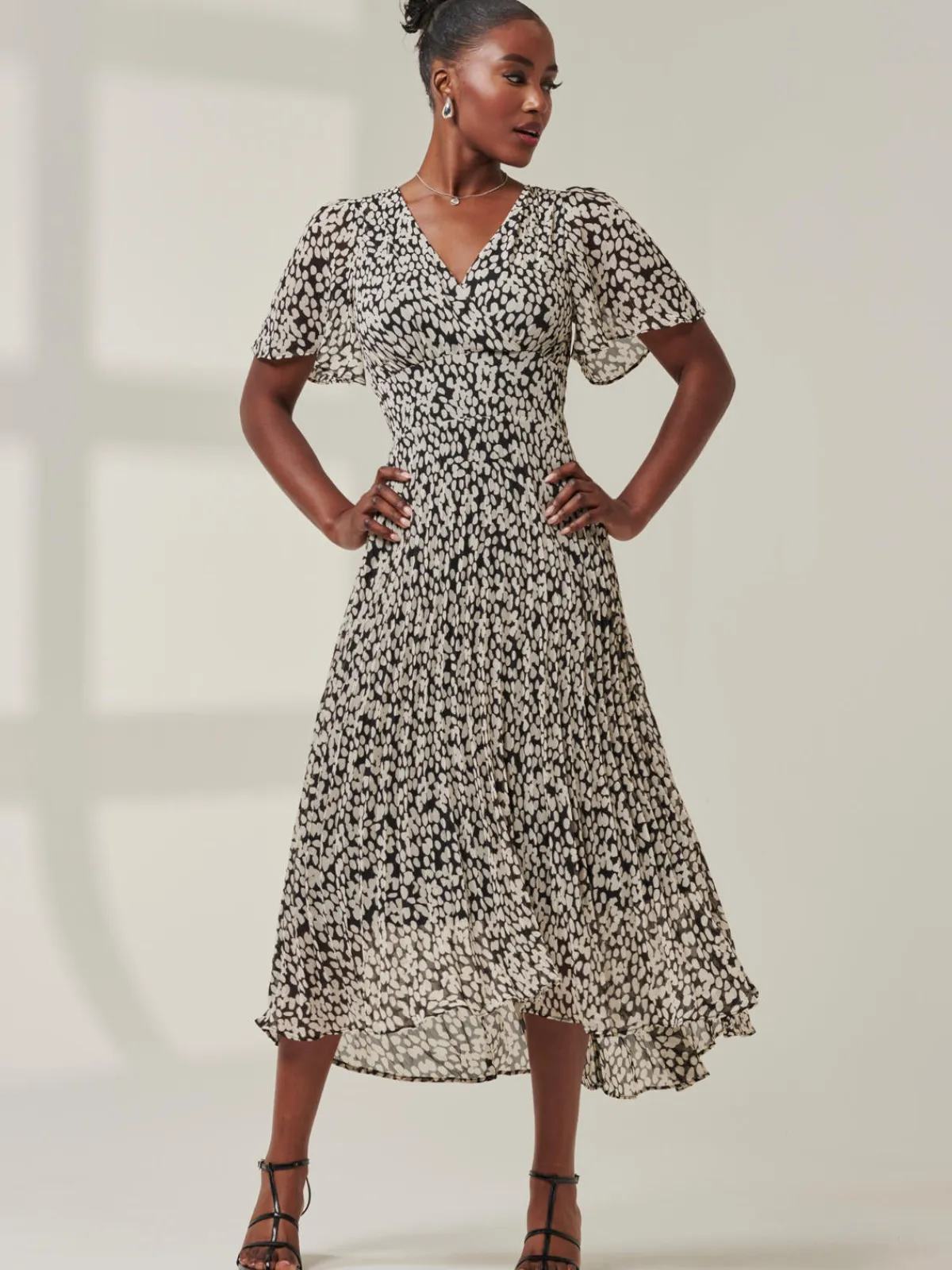 Jolie Moi Occasion Dresses|Office Dresses-Chelsea Pleated Chiffon Dip Hem Maxi Dress, Black Geo
