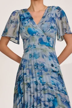 Jolie Moi Wedding Guest|Wedding Guest-Chiffon Pleated Maxi Dress, Blue Abstract