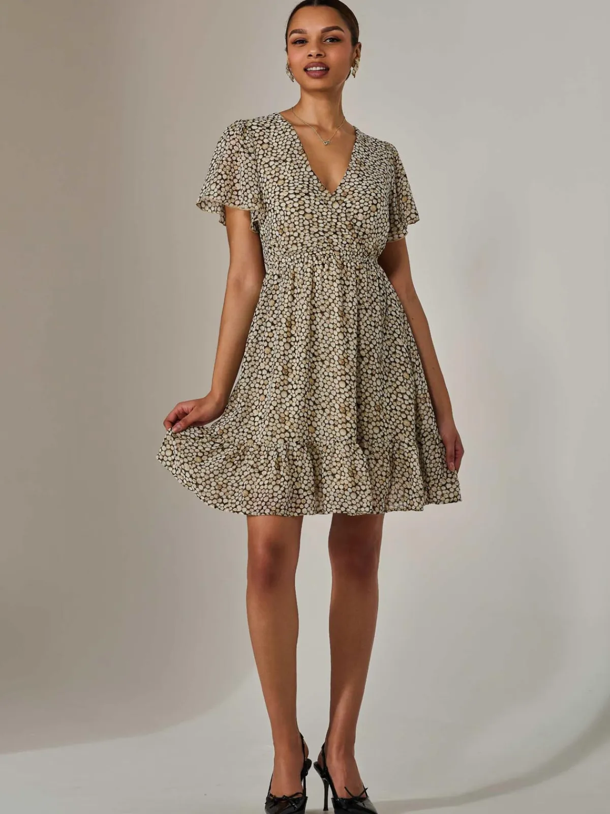Jolie Moi Office Wear|Office Dresses-Chiffon Short Sleeve Tie Waist Mini Dress, Black Cream