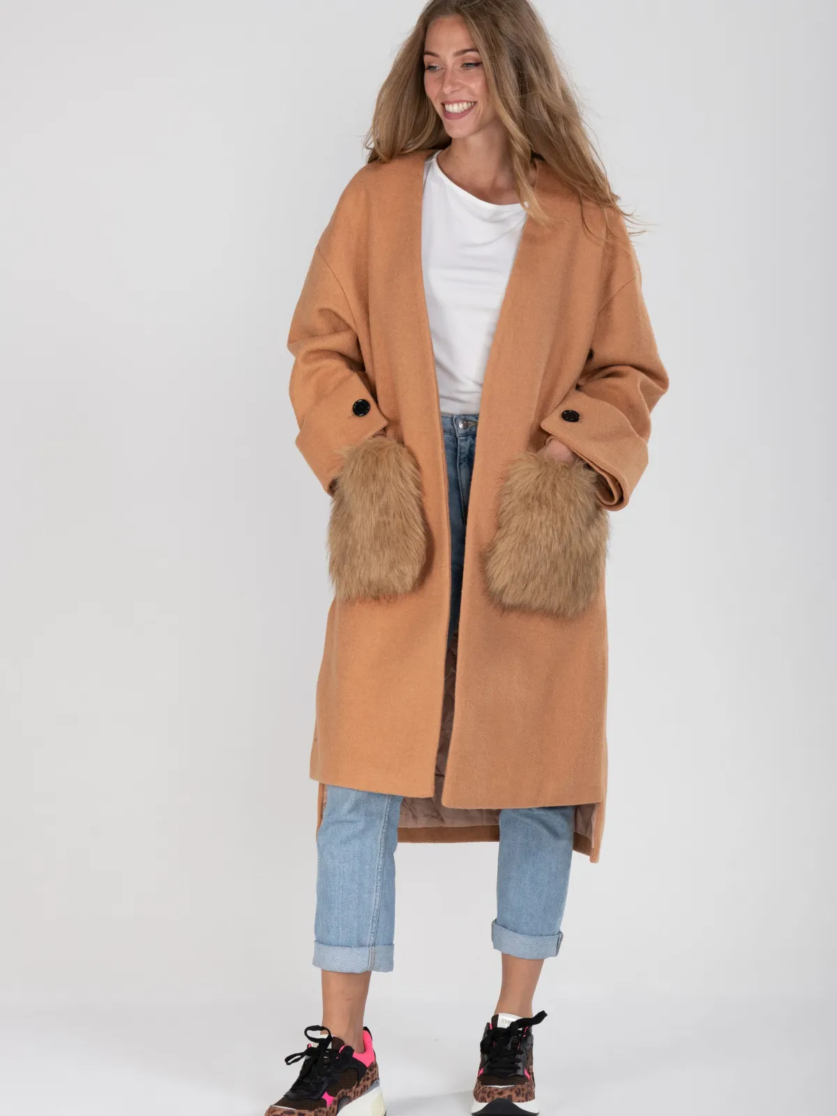 Jolie Moi Weekend Casuals-Faux Fur Pocket Padded Inner Coat, Camel