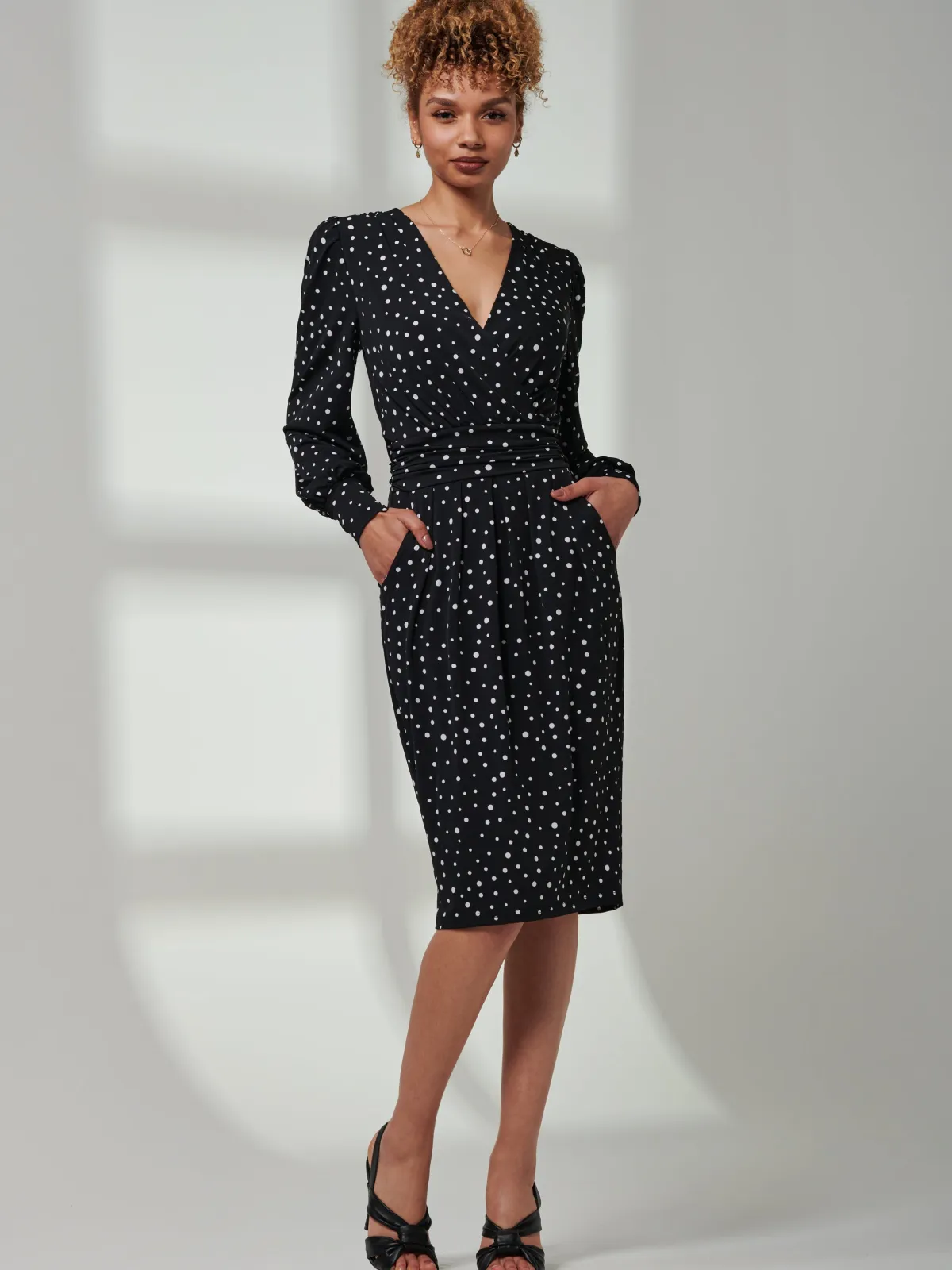 Jolie Moi Occasion Dresses|Weekend Casuals-Gwen Print Long Sleeve Pegged Dress, Black Spot