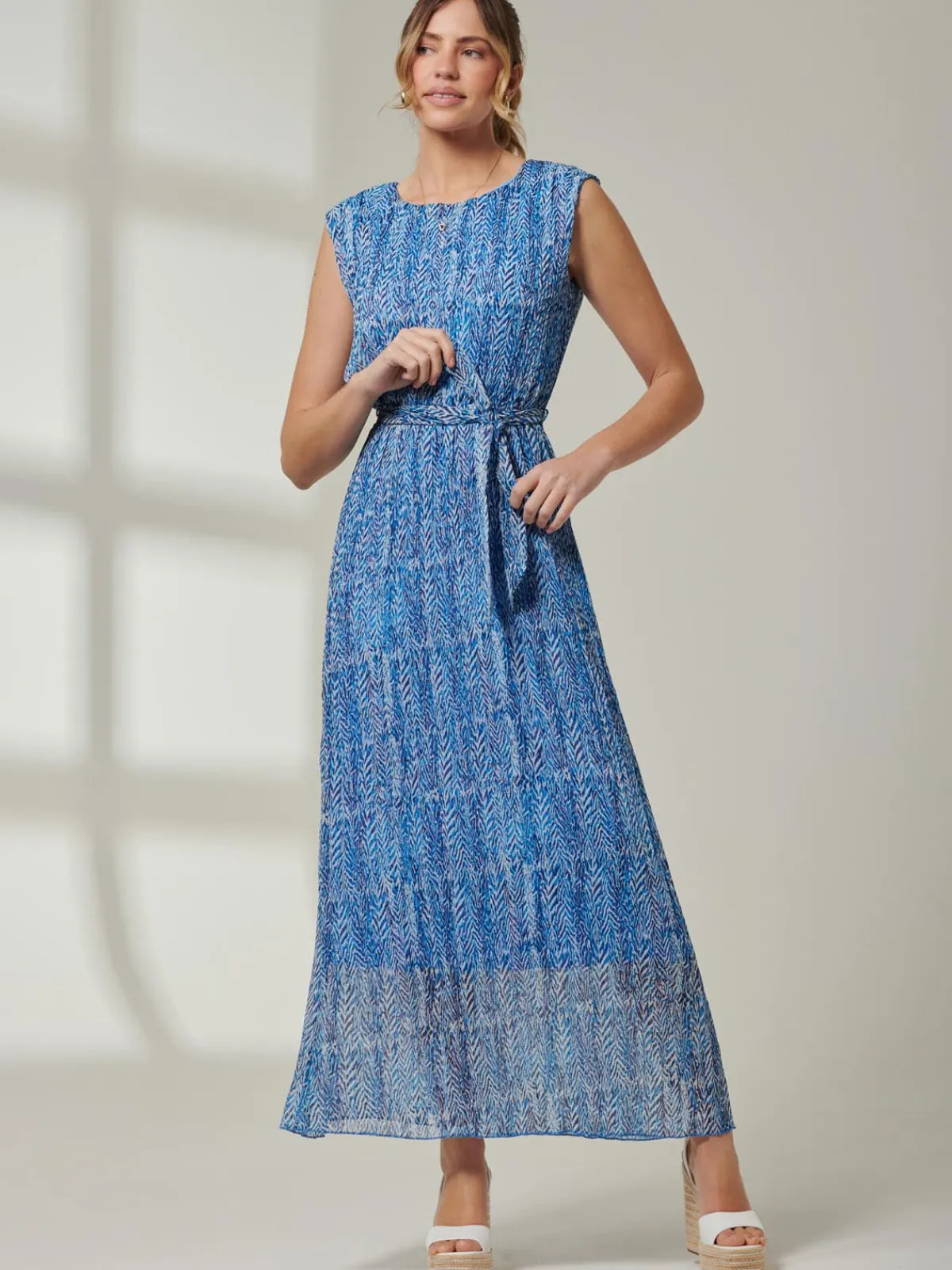 Jolie Moi Occasion Dresses|Sleeveless Dresses-Holly Pleated Chiffon Maxi Dress, Blue Abstract