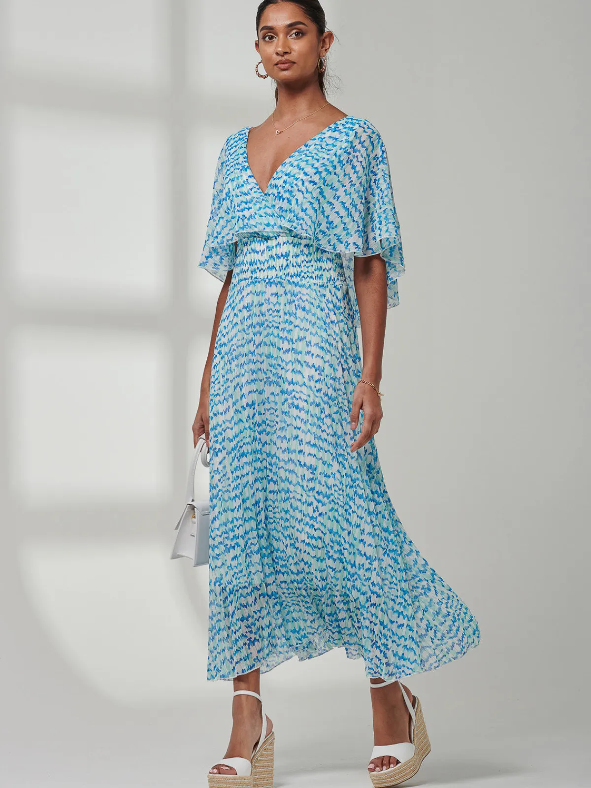 Jolie Moi Weekend Casuals|Maxi Dresses-Kyra Pleated Chiffon Maxi Dress, Blue Abstract