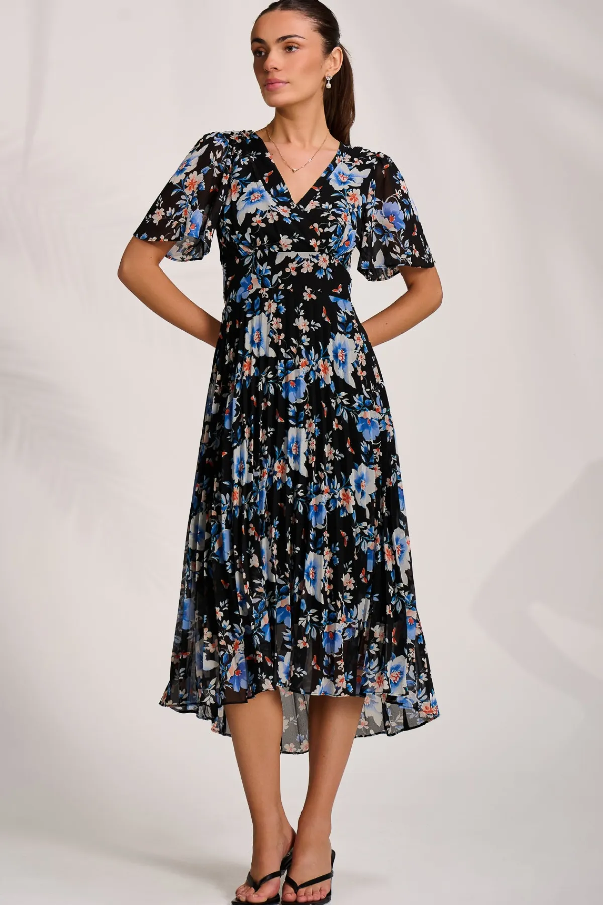 Jolie Moi Occasion Dresses|Floral Dresses-Printed Chiffon Pleated Maxi Dress, Black Floral