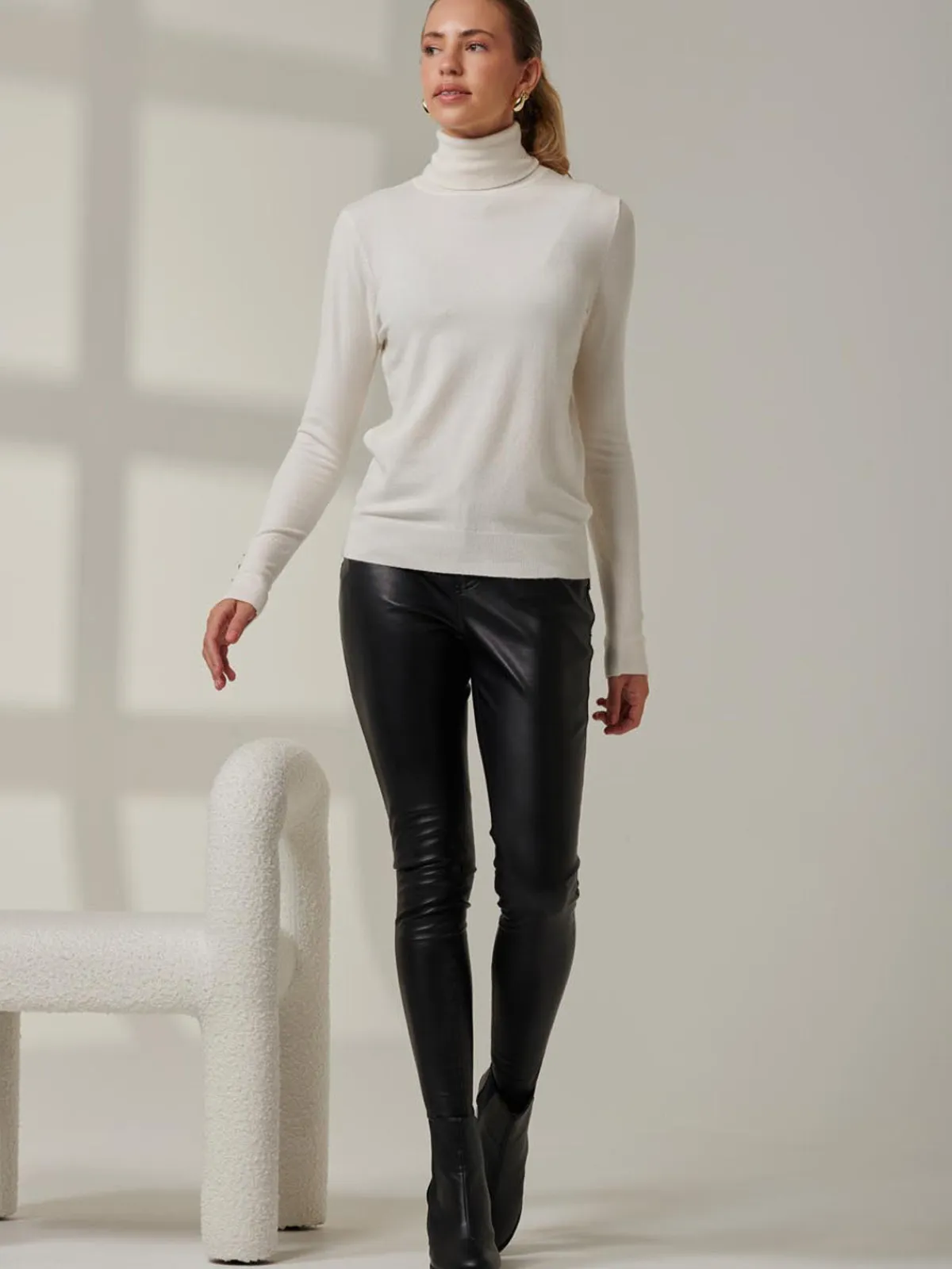 Jolie Moi Tops|Weekend Casuals-Turtleneck Fine Knit Fittted Jumper, Oatmeal