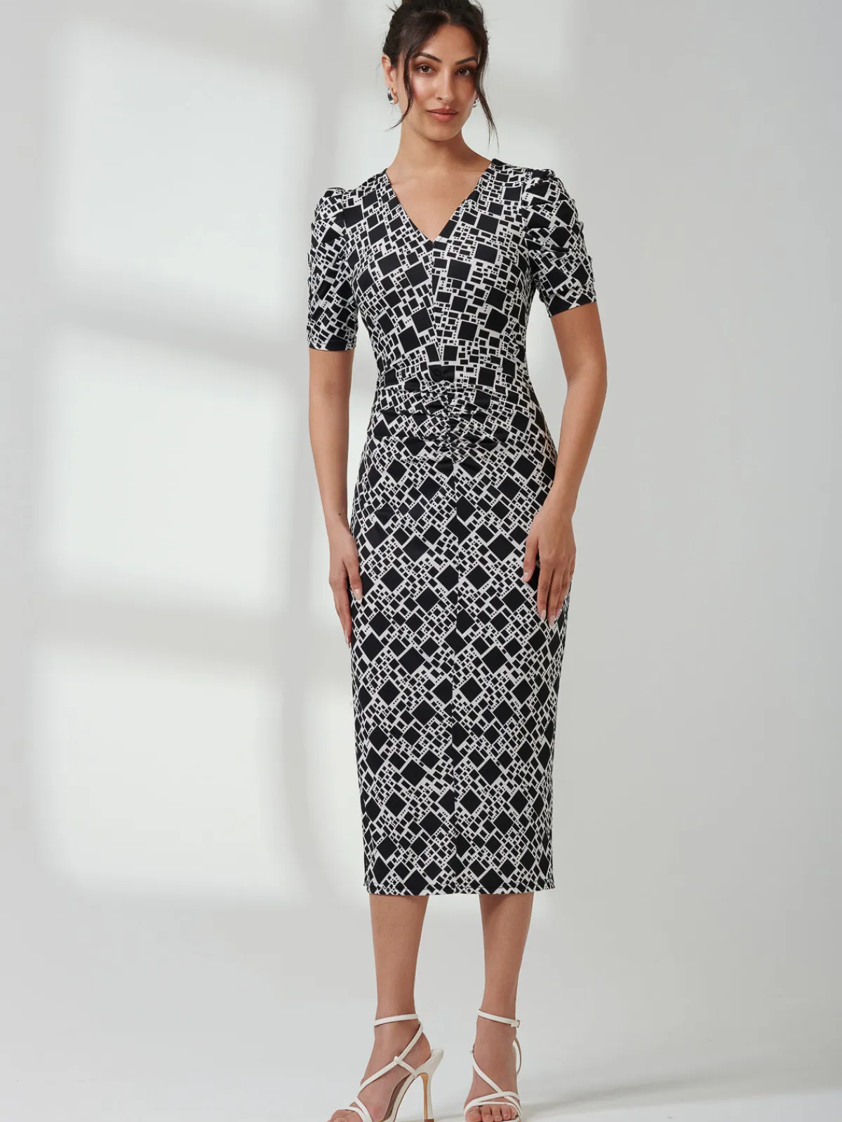 Jolie Moi Occasion Dresses|Jersey Dresses-V Neck Bodycon Midi Dress, Black Geo